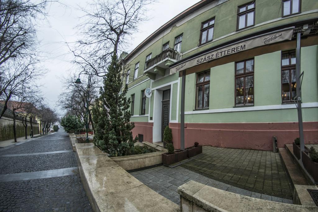 Hotel Belvárosi Vendégház à Szekszárd Extérieur photo